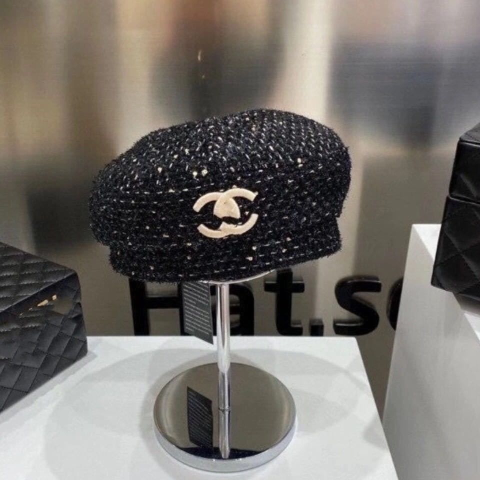 詳細な写真と価格については私に連絡してください