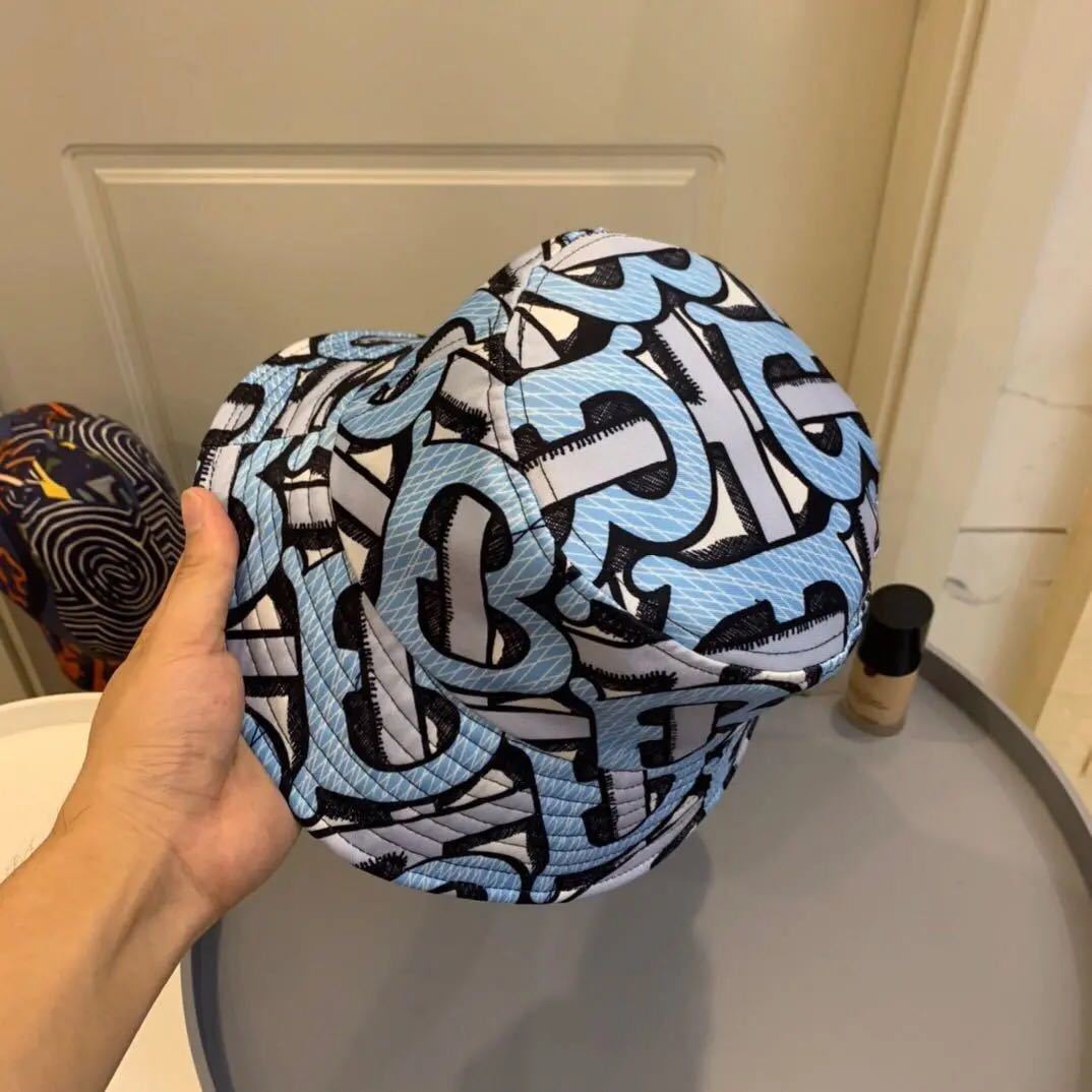 詳細な写真と価格については私に連絡してください