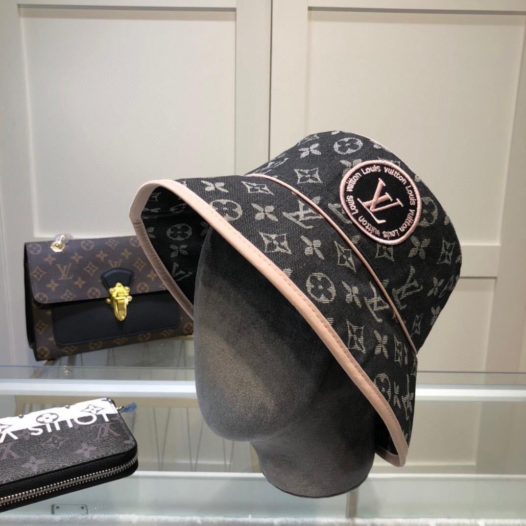 詳細な写真と価格については私に連絡してください