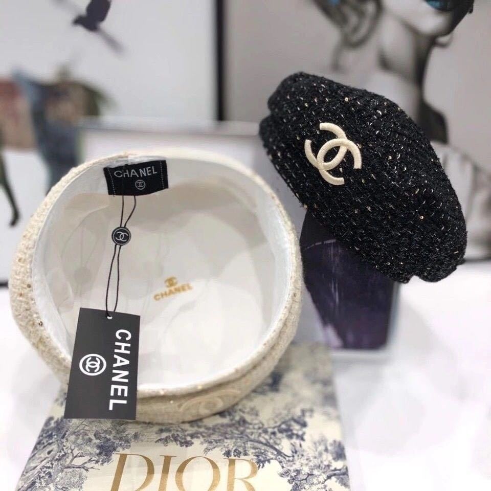 詳細な写真と価格については私に連絡してください