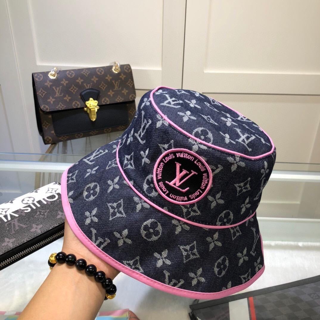 詳細な写真と価格については私に連絡してください