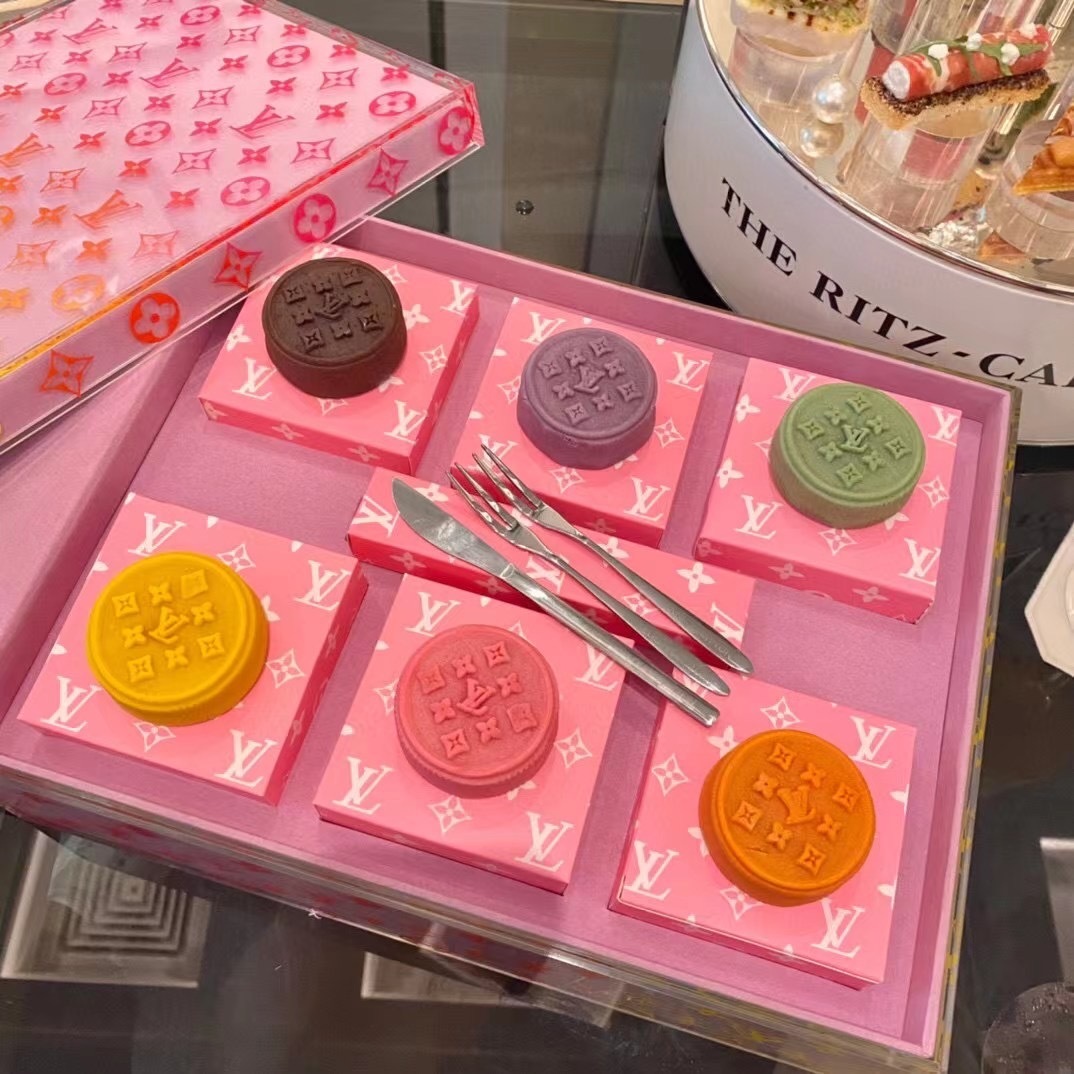 詳細な写真と価格については私に連絡してください