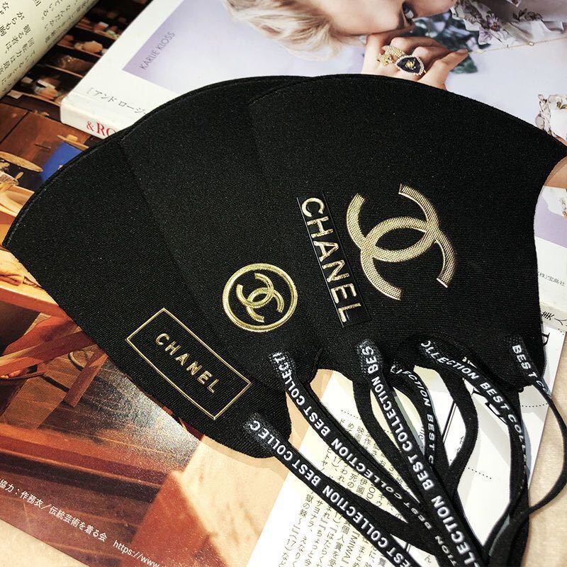 詳細な写真と価格については私に連絡してください